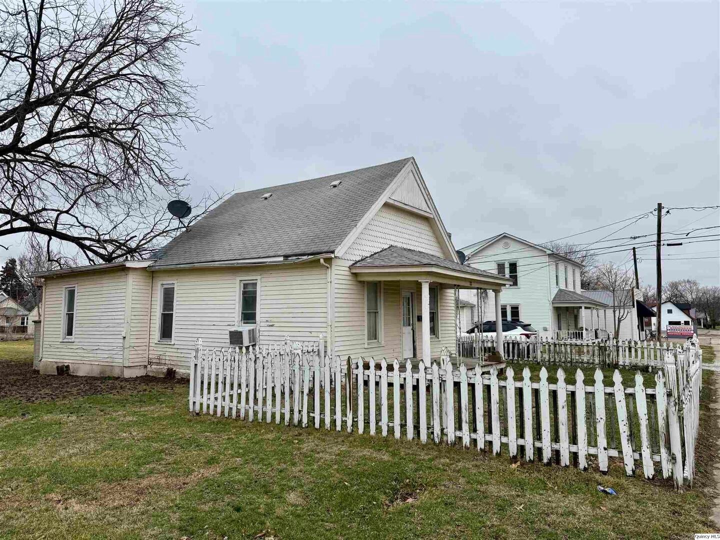 733 Buchanan