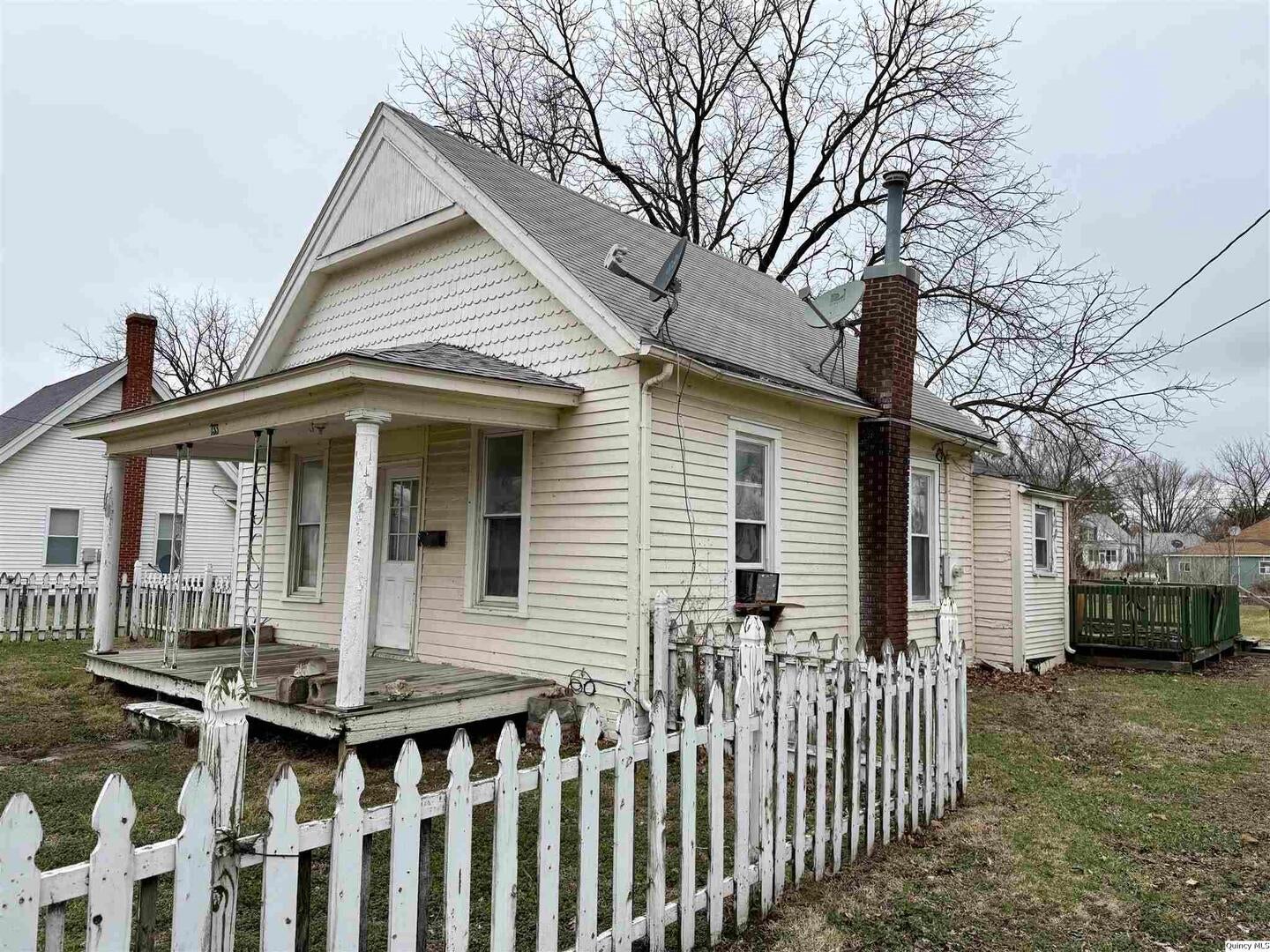 733 Buchanan