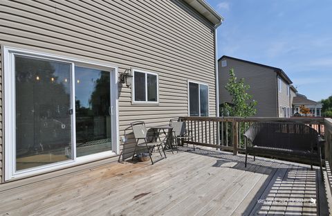 Tiny photo for 249 Jasmine Circle, Lindenhurst, IL 60046 (MLS # 12469463)