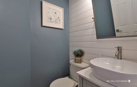Tiny photo for 249 Jasmine Circle, Lindenhurst, IL 60046 (MLS # 12469463)