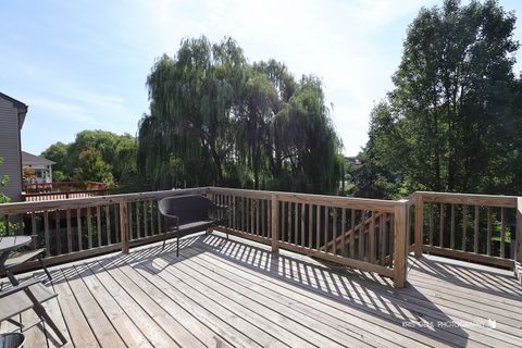 Tiny photo for 249 Jasmine Circle, Lindenhurst, IL 60046 (MLS # 12469463)