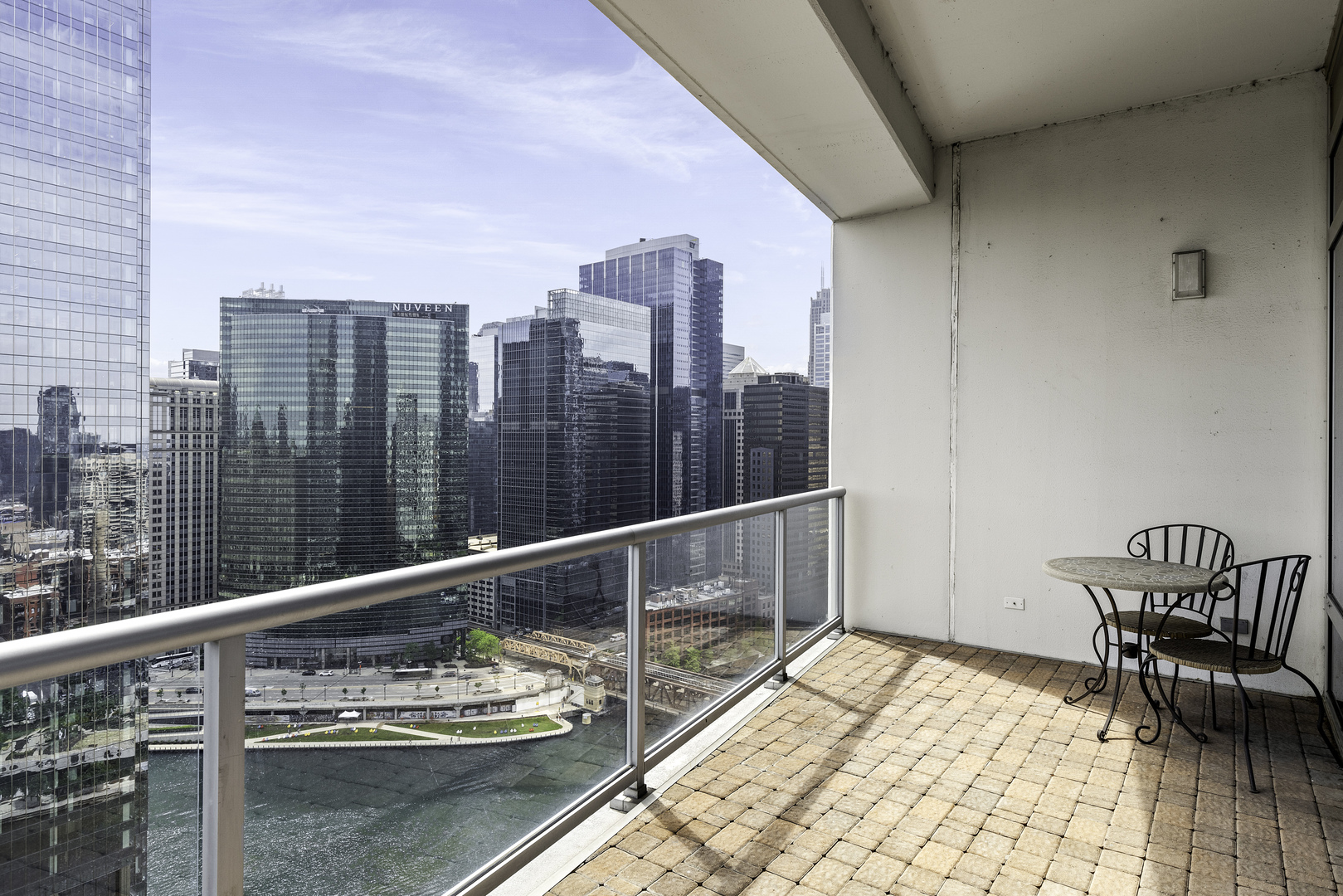 333 N Canal Street 2804