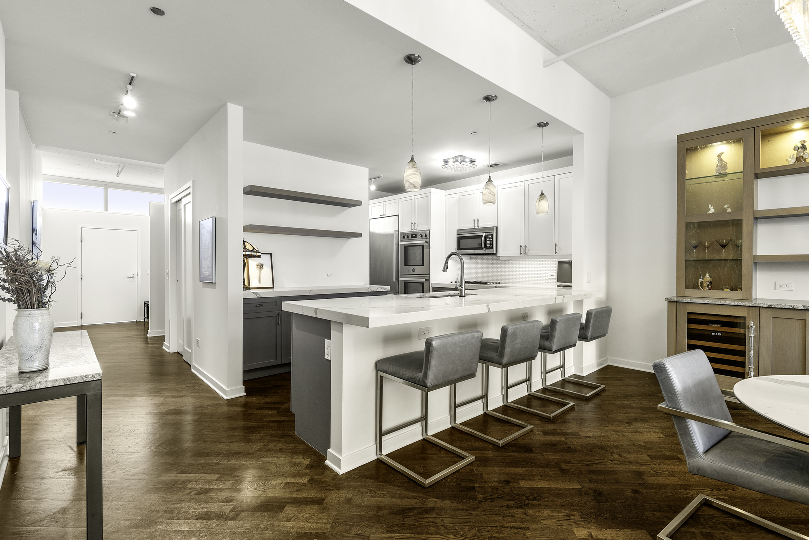 333 N Canal Street 2804
