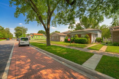 A home in Calumet Park