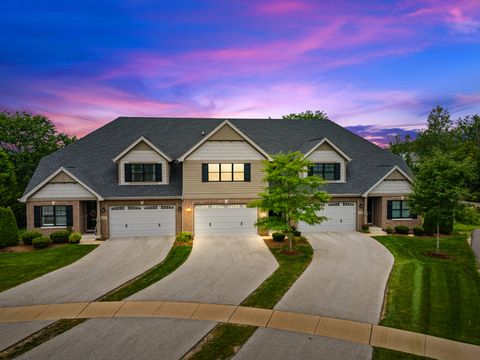 Photo of 613 Bourbon Court, Naperville, IL 60565 (MLS # 12586019)