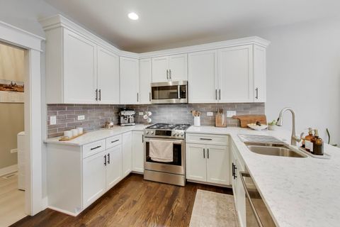 Tiny photo for 613 Bourbon Court, Naperville, IL 60565 (MLS # 12586019)