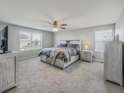 Tiny photo for 32 Catamaran Circle, Pingree Grove, IL 60140 (MLS # 12608242)