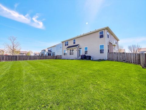 Tiny photo for 32 Catamaran Circle, Pingree Grove, IL 60140 (MLS # 12608242)