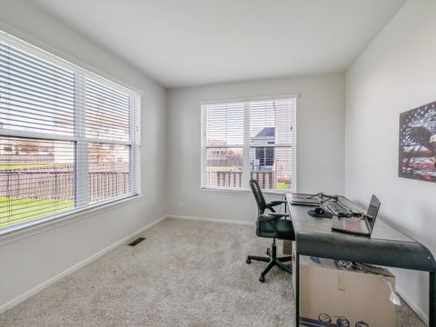 Tiny photo for 32 Catamaran Circle, Pingree Grove, IL 60140 (MLS # 12608242)