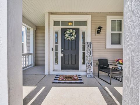 Tiny photo for 32 Catamaran Circle, Pingree Grove, IL 60140 (MLS # 12608242)