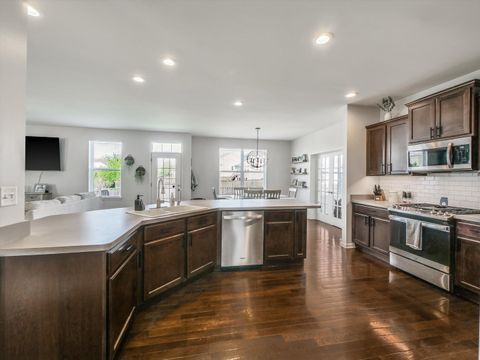 Tiny photo for 32 Catamaran Circle, Pingree Grove, IL 60140 (MLS # 12608242)