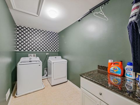 Tiny photo for 32 Catamaran Circle, Pingree Grove, IL 60140 (MLS # 12608242)