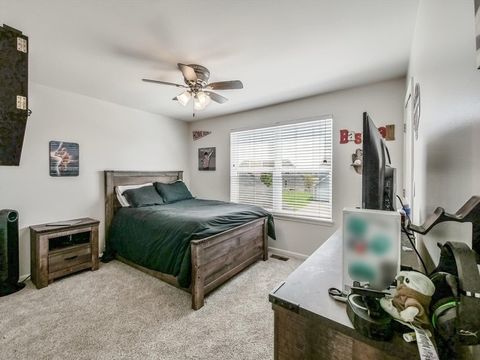 Tiny photo for 32 Catamaran Circle, Pingree Grove, IL 60140 (MLS # 12608242)