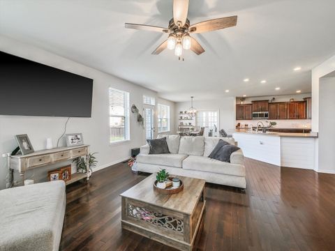 Tiny photo for 32 Catamaran Circle, Pingree Grove, IL 60140 (MLS # 12608242)