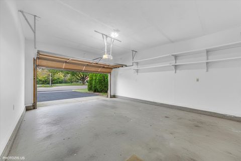 Tiny photo for 1034 Heather Court, Fox River Grove, IL 60021 (MLS # 12501906)