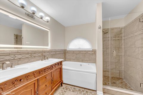 Tiny photo for 1034 Heather Court, Fox River Grove, IL 60021 (MLS # 12501906)