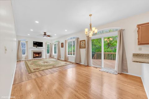 Tiny photo for 1034 Heather Court, Fox River Grove, IL 60021 (MLS # 12501906)