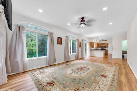 Tiny photo for 1034 Heather Court, Fox River Grove, IL 60021 (MLS # 12501906)