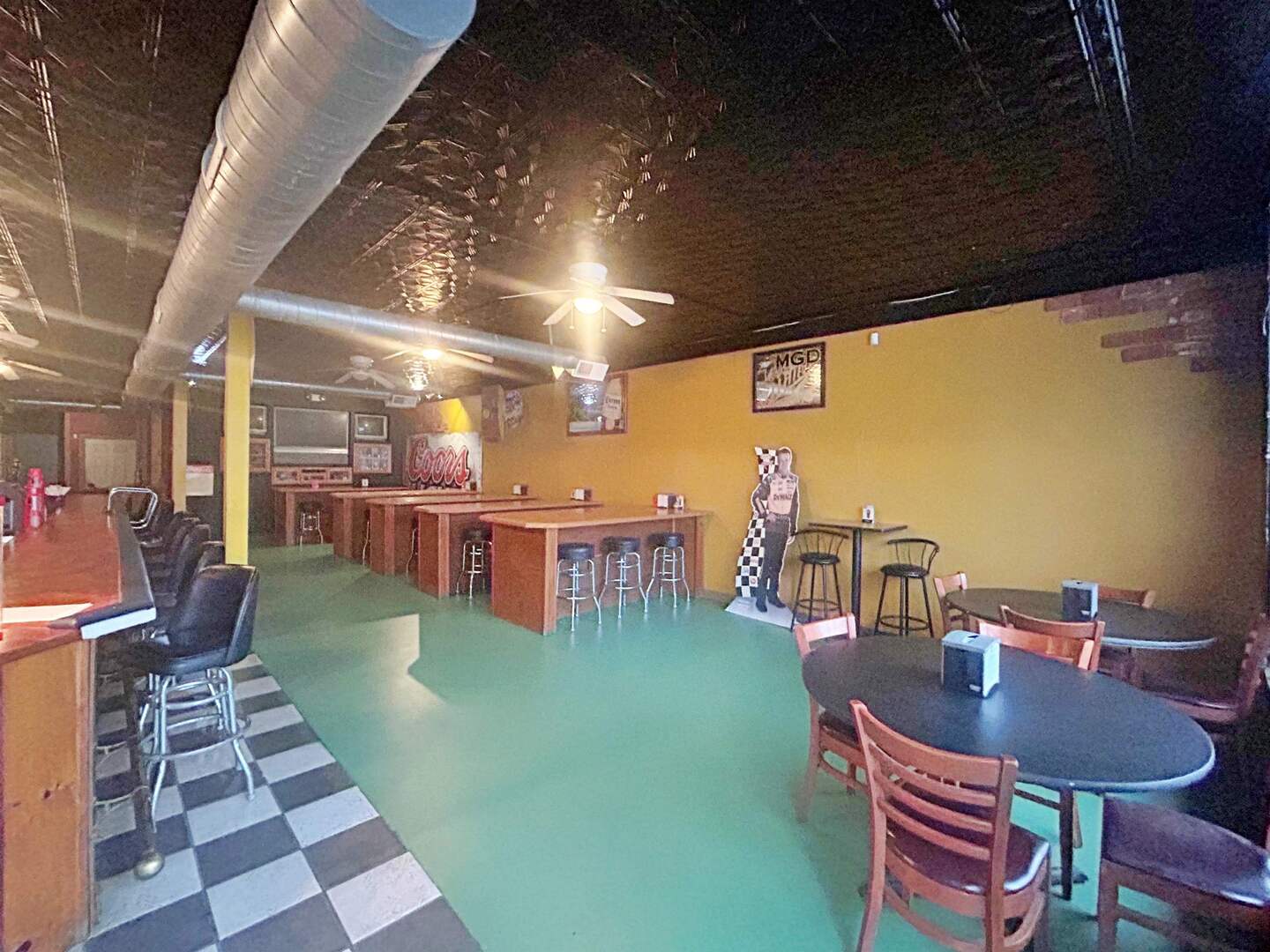 204 W 7th Street