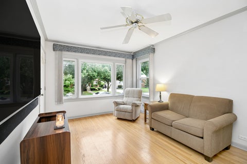 Tiny photo for 3814 Madison Avenue, Brookfield, IL 60513 (MLS # 12773140)
