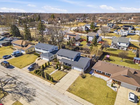 Tiny photo for 732 N Fordham Avenue, Aurora, IL 60506 (MLS # 12578089)