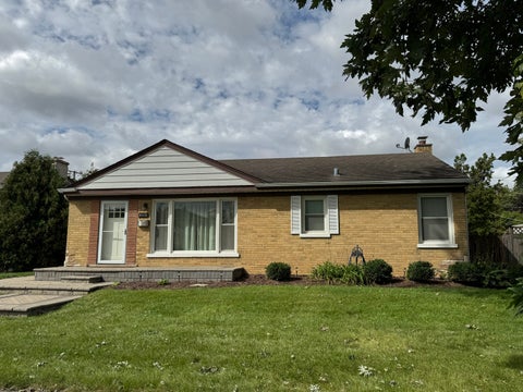 Photo of 8048 N Ozanam Avenue, Niles, IL 60714 (MLS # 12766899)