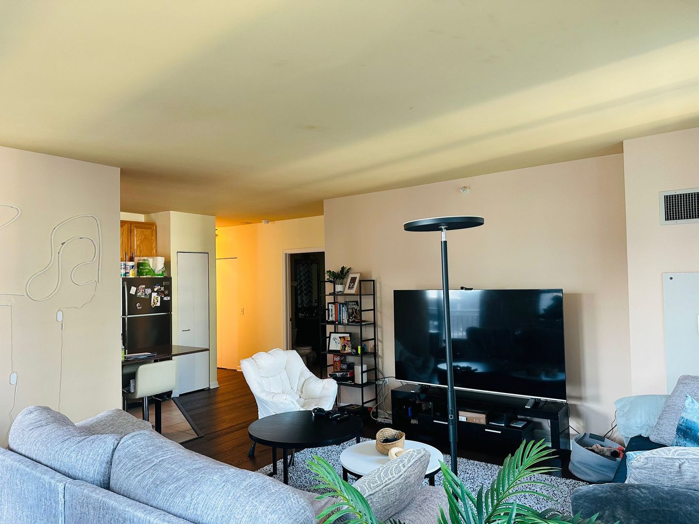 125 S Jefferson Street 1207