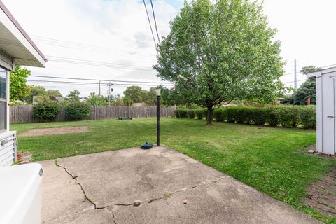 Tiny photo for 435 E Park Avenue, Elmhurst, IL 60126 (MLS # 12491505)