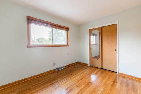 Tiny photo for 435 E Park Avenue, Elmhurst, IL 60126 (MLS # 12491505)