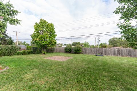 Tiny photo for 435 E Park Avenue, Elmhurst, IL 60126 (MLS # 12491505)