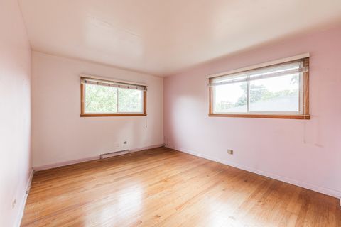 Tiny photo for 435 E Park Avenue, Elmhurst, IL 60126 (MLS # 12491505)