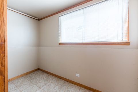 Tiny photo for 435 E Park Avenue, Elmhurst, IL 60126 (MLS # 12491505)