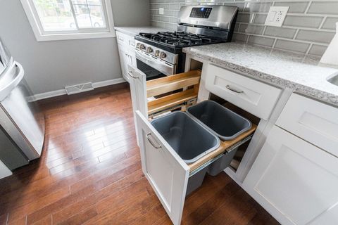 Tiny photo for 435 E Park Avenue, Elmhurst, IL 60126 (MLS # 12491505)