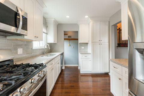 Tiny photo for 435 E Park Avenue, Elmhurst, IL 60126 (MLS # 12491505)