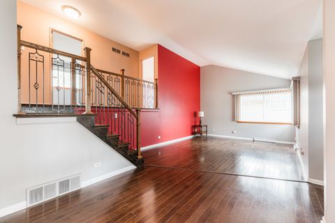 Tiny photo for 435 E Park Avenue, Elmhurst, IL 60126 (MLS # 12491505)