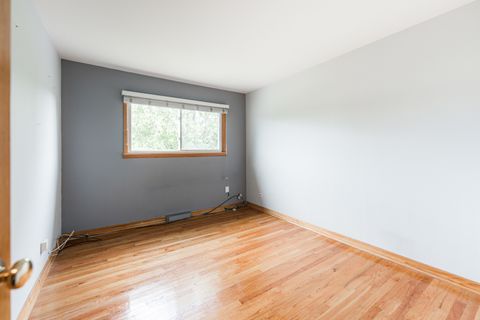 Tiny photo for 435 E Park Avenue, Elmhurst, IL 60126 (MLS # 12491505)