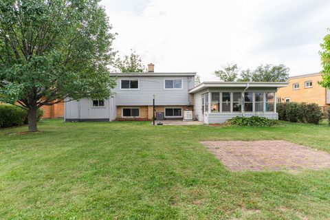 Tiny photo for 435 E Park Avenue, Elmhurst, IL 60126 (MLS # 12491505)
