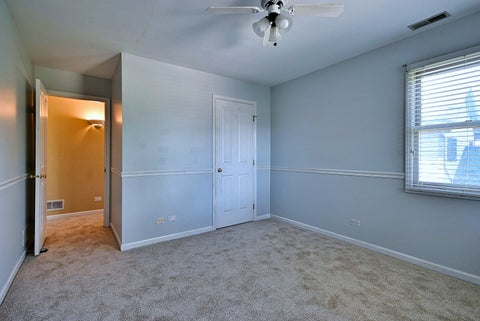 Tiny photo for 215 E Grantley Avenue, Elmhurst, IL 60126 (MLS # 12732828)