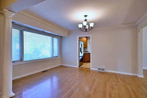 Tiny photo for 215 E Grantley Avenue, Elmhurst, IL 60126 (MLS # 12732828)