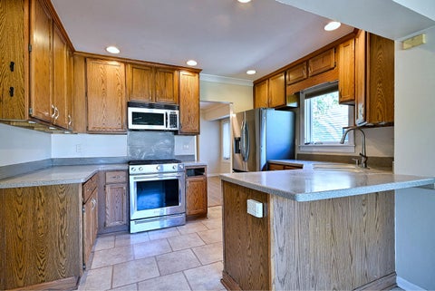 Tiny photo for 215 E Grantley Avenue, Elmhurst, IL 60126 (MLS # 12732828)