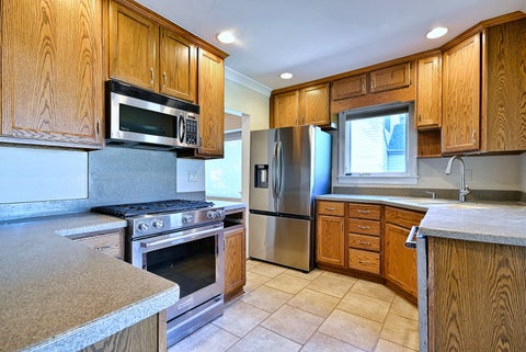 Tiny photo for 215 E Grantley Avenue, Elmhurst, IL 60126 (MLS # 12732828)