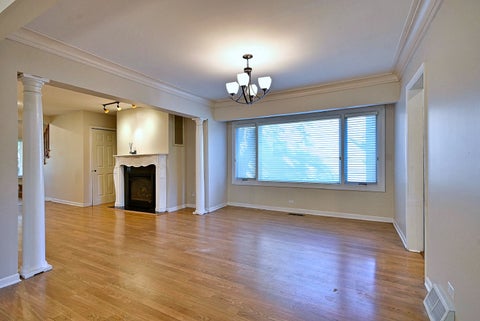 Tiny photo for 215 E Grantley Avenue, Elmhurst, IL 60126 (MLS # 12732828)