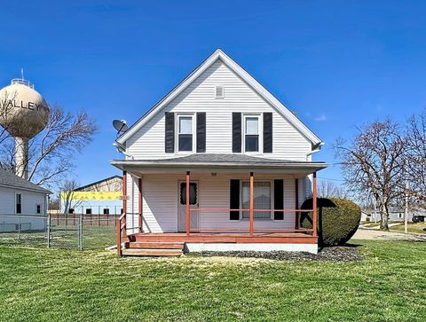 Tiny photo for 102 W 19th Avenue, Coal Valley, IL 61240 (MLS # 12599387)