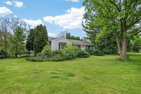 Tiny photo for 5625 Lincoln Avenue, Lisle, IL 60532 (MLS # 12647571)