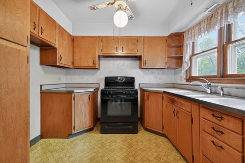 Tiny photo for 5625 Lincoln Avenue, Lisle, IL 60532 (MLS # 12647571)