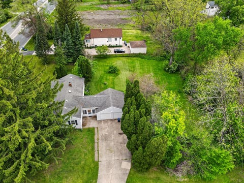 Tiny photo for 5625 Lincoln Avenue, Lisle, IL 60532 (MLS # 12647571)