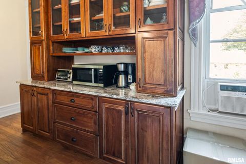 Tiny photo for 404 W BROADWAY Street, Centralia, IL 62801 (MLS # EB458890)