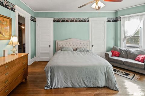 Tiny photo for 404 W BROADWAY Street, Centralia, IL 62801 (MLS # EB458890)