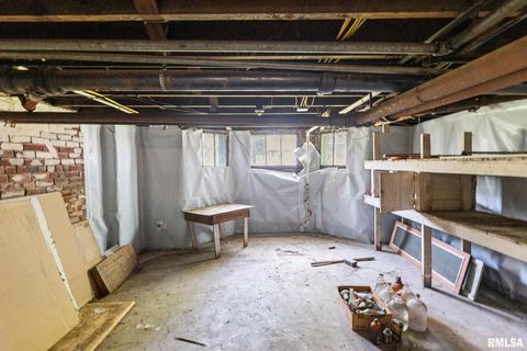 Tiny photo for 404 W BROADWAY Street, Centralia, IL 62801 (MLS # EB458890)