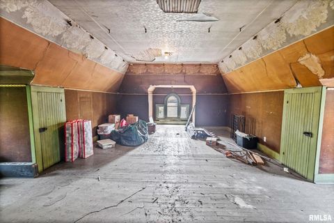 Tiny photo for 404 W BROADWAY Street, Centralia, IL 62801 (MLS # EB458890)